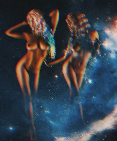 lolaqueencobra sexy star images