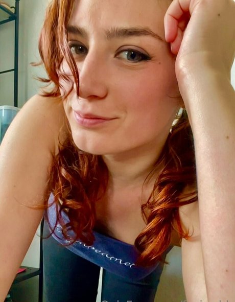 foxiwebb naked pornstar picture