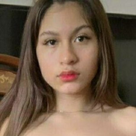 esthefania 17 porn model photo