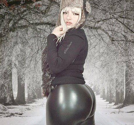 Velia Drace nudes model gallery