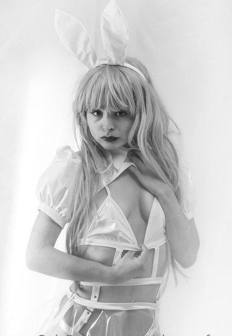 kittydawsonfree pretty model image