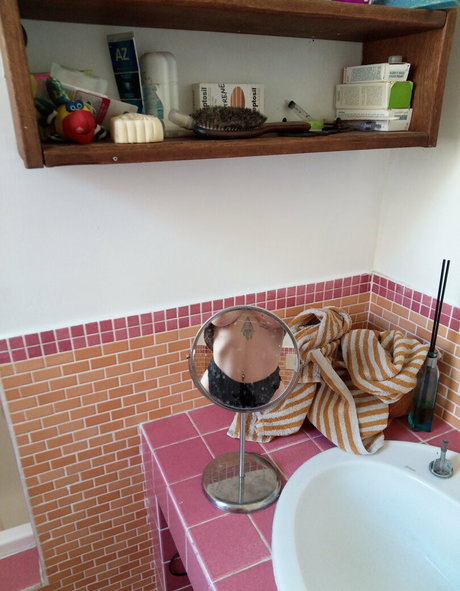 alice inwonderland96 nice model photo