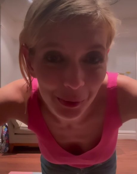 skinny blonde milf onlyfans beautiful naked pictures