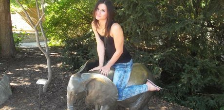 Trashgirlthalia pornographic model pics