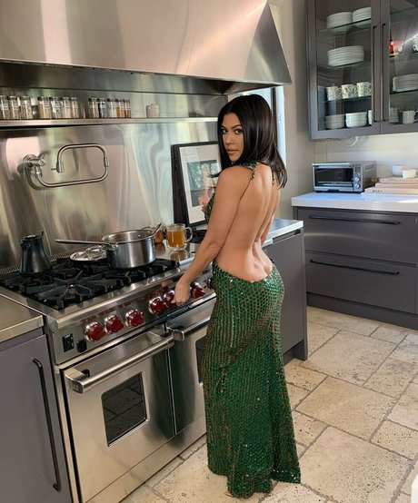 boobs selfie onlyfans beautiful naked image