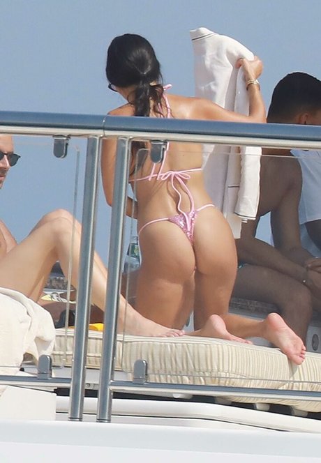 sexy mom onlyfans hot sexy photo