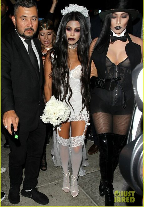 Kourtney Kardashian porn model pic