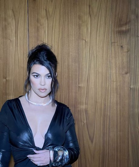 teen lesbian onlyfans hot naked img