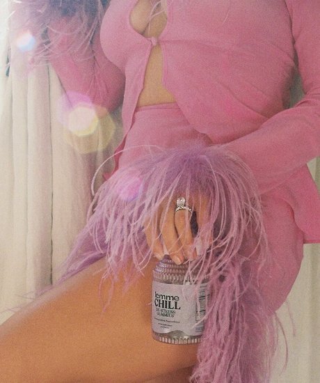 Kourtney Kardashian exclusive pornstar pictures