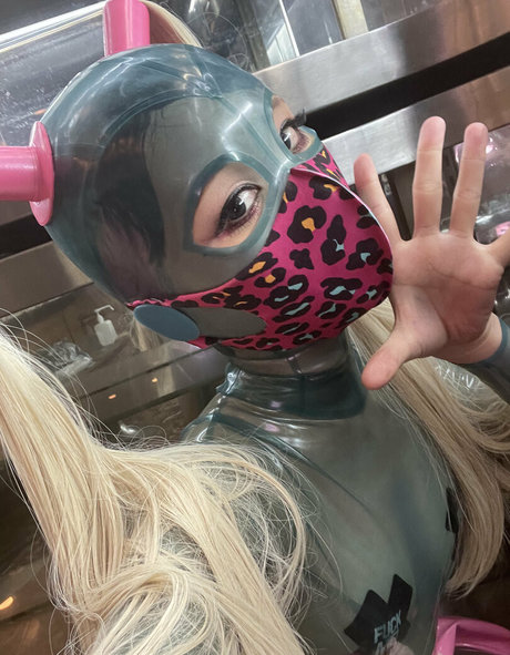 petite asian onlyfans pretty picture