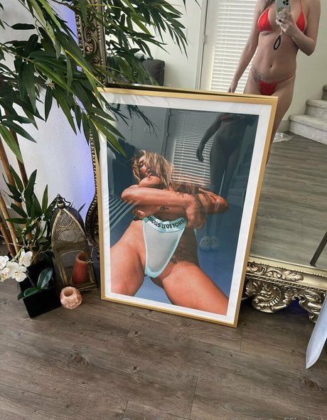 Missbehavin star hot img