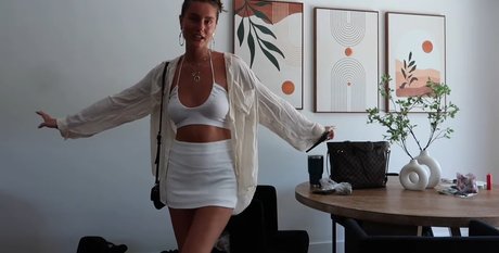 Destiny Sines model xxx image