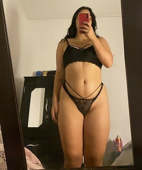 Iris Ramos sexy model pics