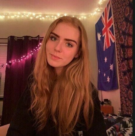 passion babe69 naked actress photo