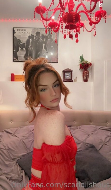 scarlalishous hot model picture