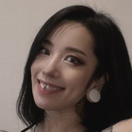 Azumi Puri star free pics