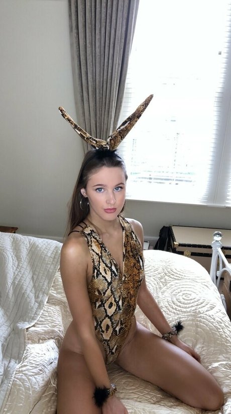 yourbabygirllxoxo adult model gallery