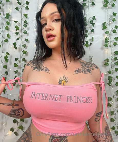 urinternetprincxss naked pornstar photo