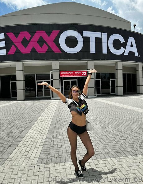 mouth onlyfans beautiful picture