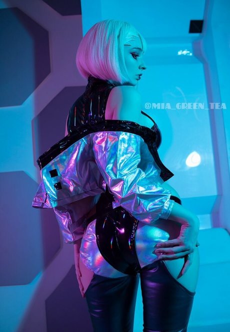 mia green tea erotic model galleries