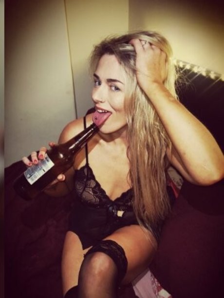 Session Moth Martina pornstar art picture