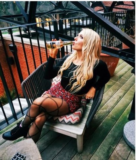 Session Moth Martina model hot images