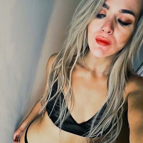 Session Moth Martina top actress pic