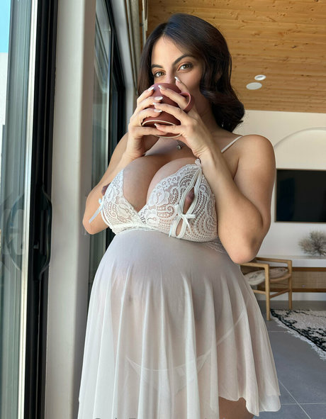 missalexapearl exclusive model picture