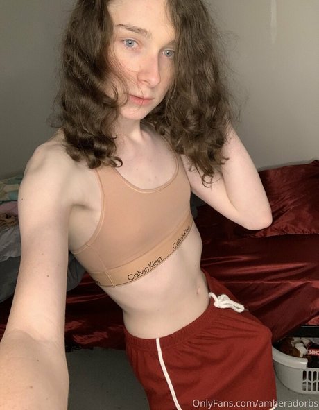 amberadorbs model hot photos