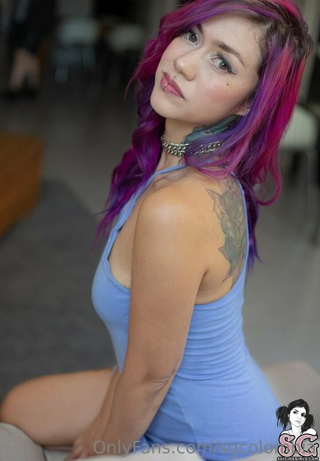 sgcolombia hot model photo