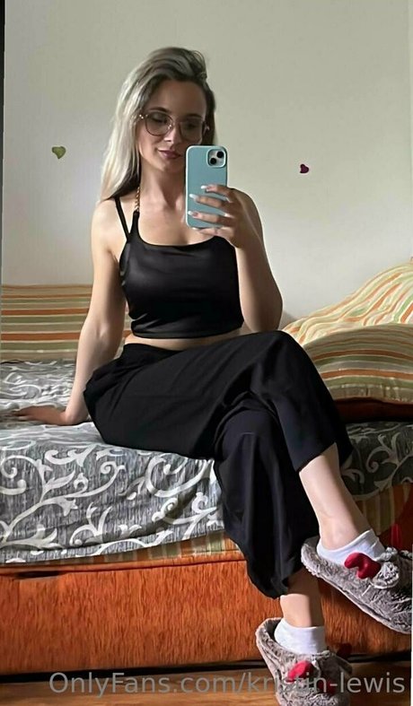 kristin lewis nice model photo