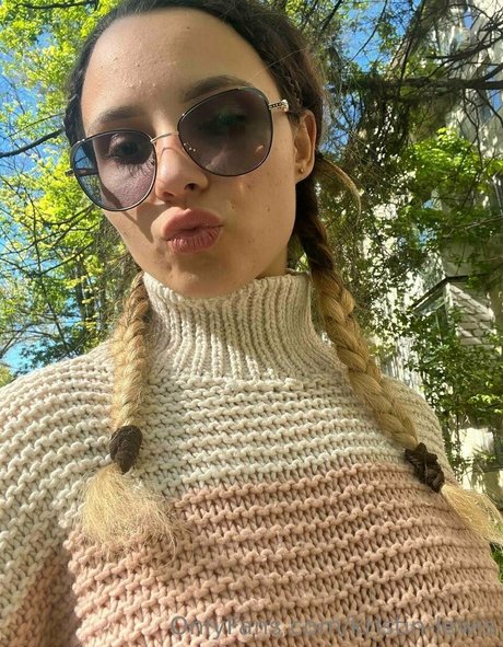 kristin lewis pornstar nude photos