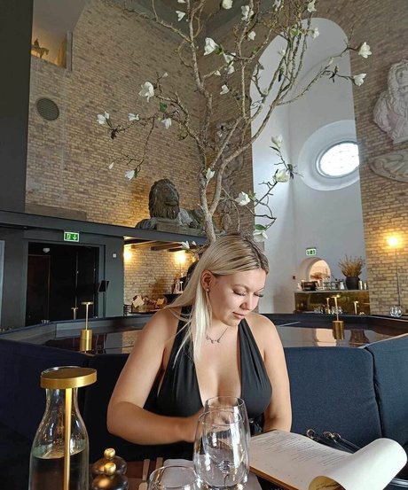 Aurora Lyngdal star free img