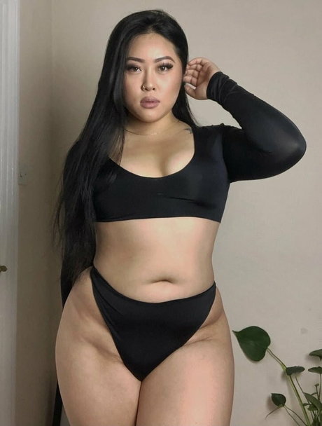 Jin Baek free pornstar pic