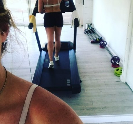 Gym Bunny x pornstar img