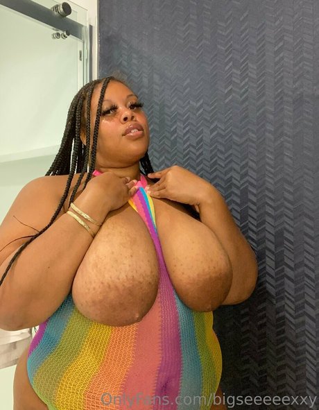 dripping wet pussy onlyfans hot img