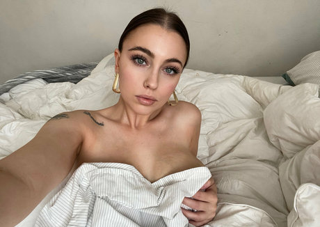 daniellelancaster pornstar perfect pictures