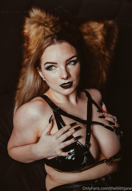 Lilith Jane free pornstar image