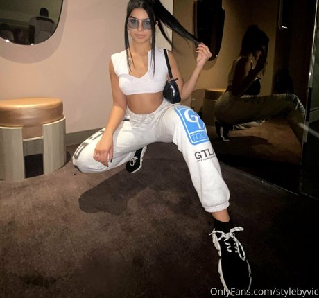 stylebyvic high quality model images