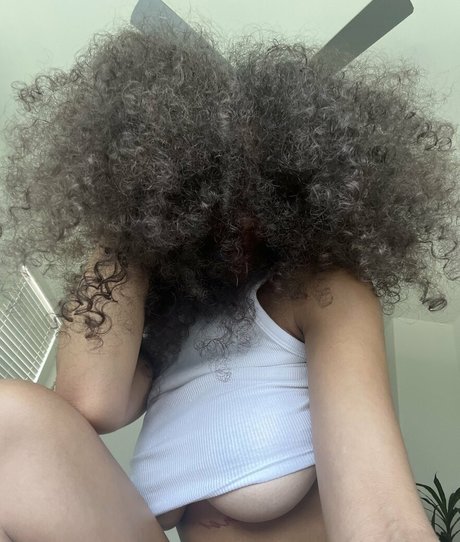 giantess onlyfans sexy nudes photo