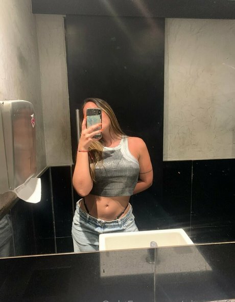 ninacroft hot actress image