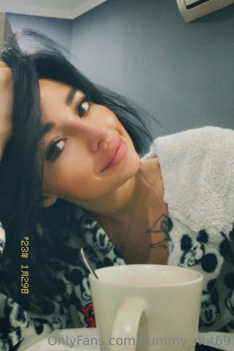 Yummy Nut star xxx photo