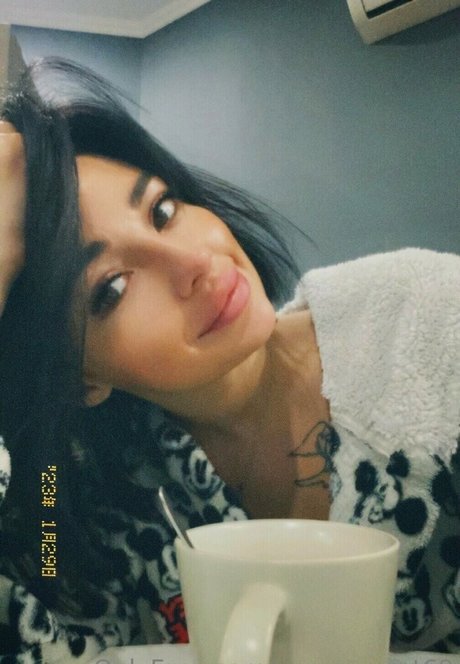 Yummy Nut model nude img