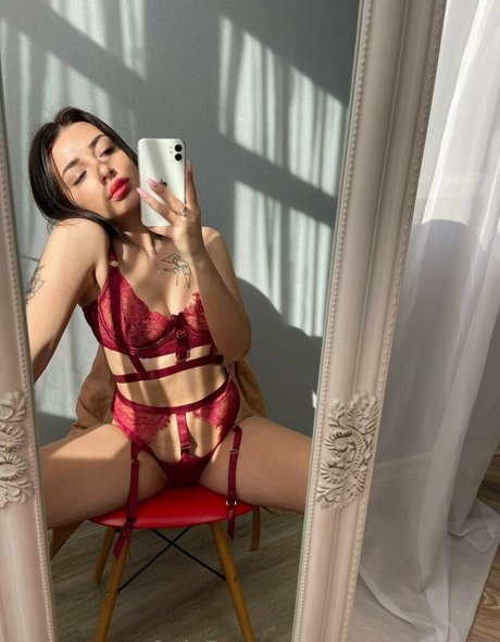 Yummy Nut pornstar hd pics