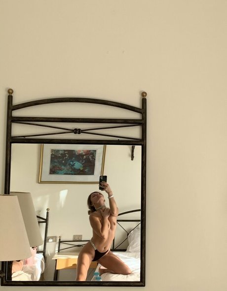 Baby Yona nude pornstar photos