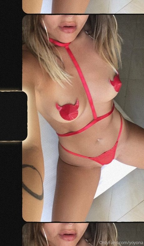 Baby Yona pornstar erotic gallery