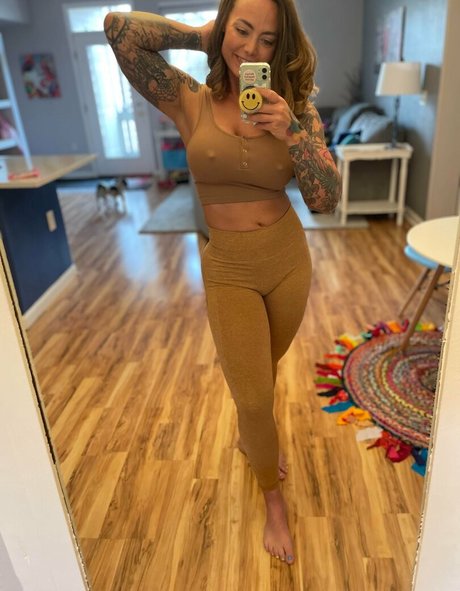 Miss Lindsay Q xxx model image