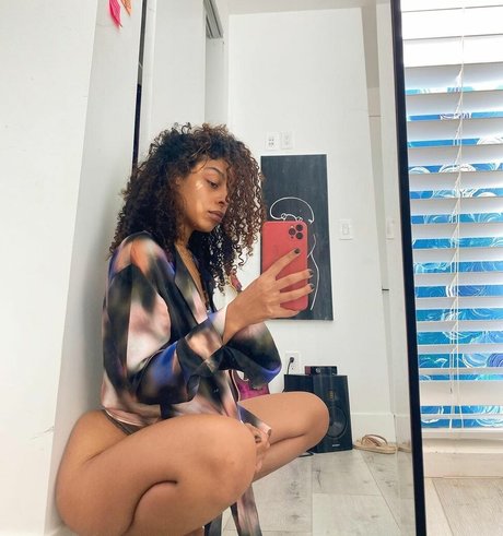 Aliakadir naked pornstar pic