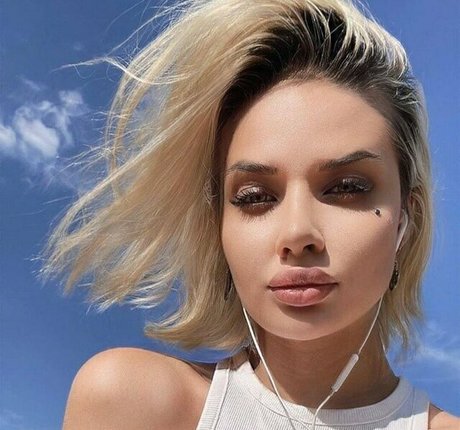 Sweet Aliceee pornstar naked archive