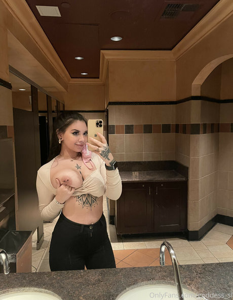 goddess si art pornstar pic